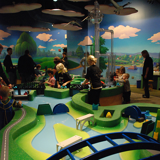 children playing with the Bettendorf water table
